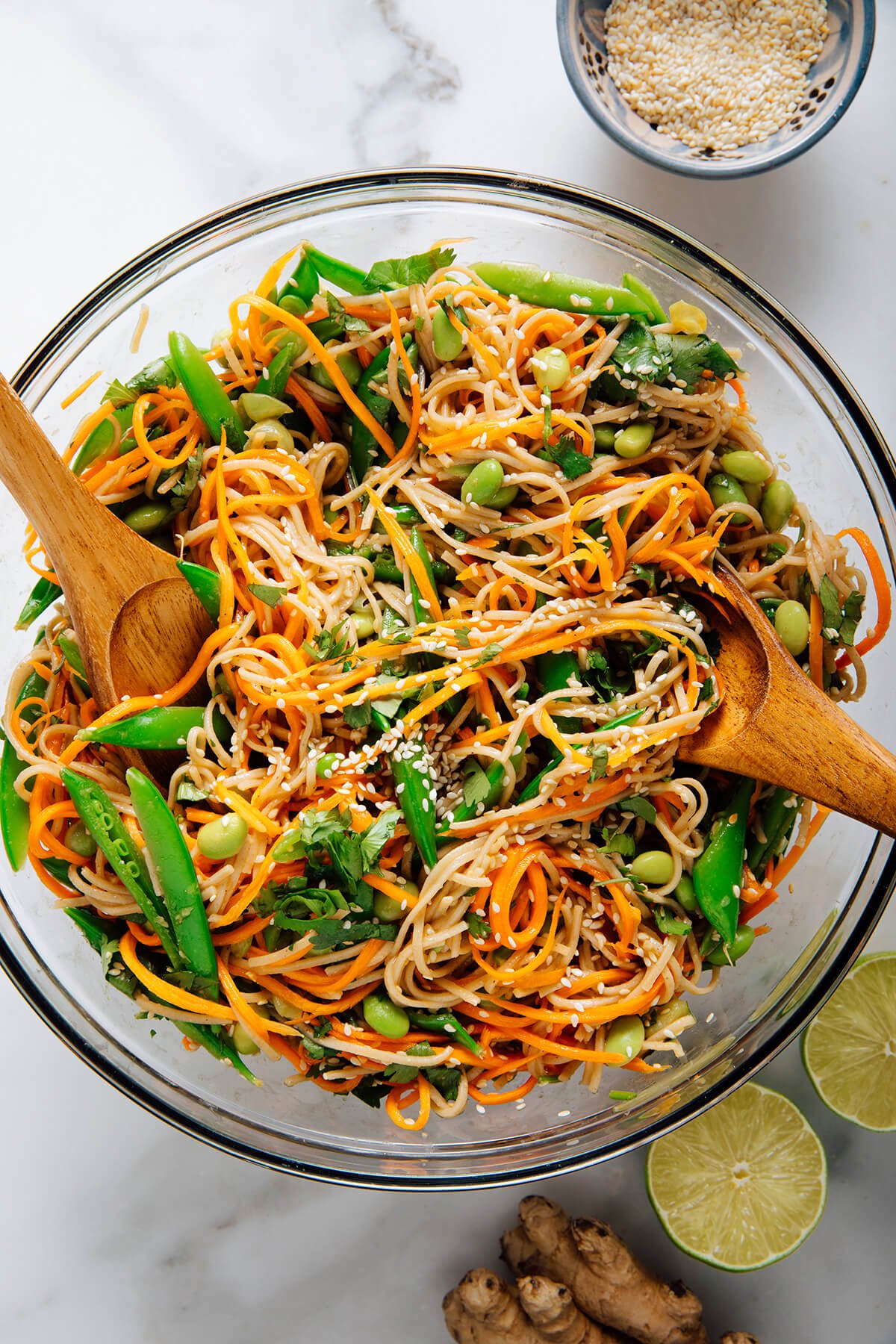 soba noodles with sugar snap peas and carrots
