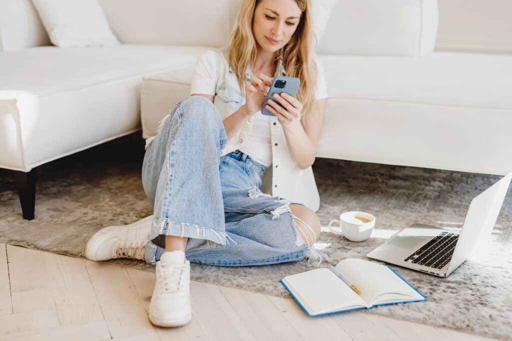 How do I get a laptop for free of the government